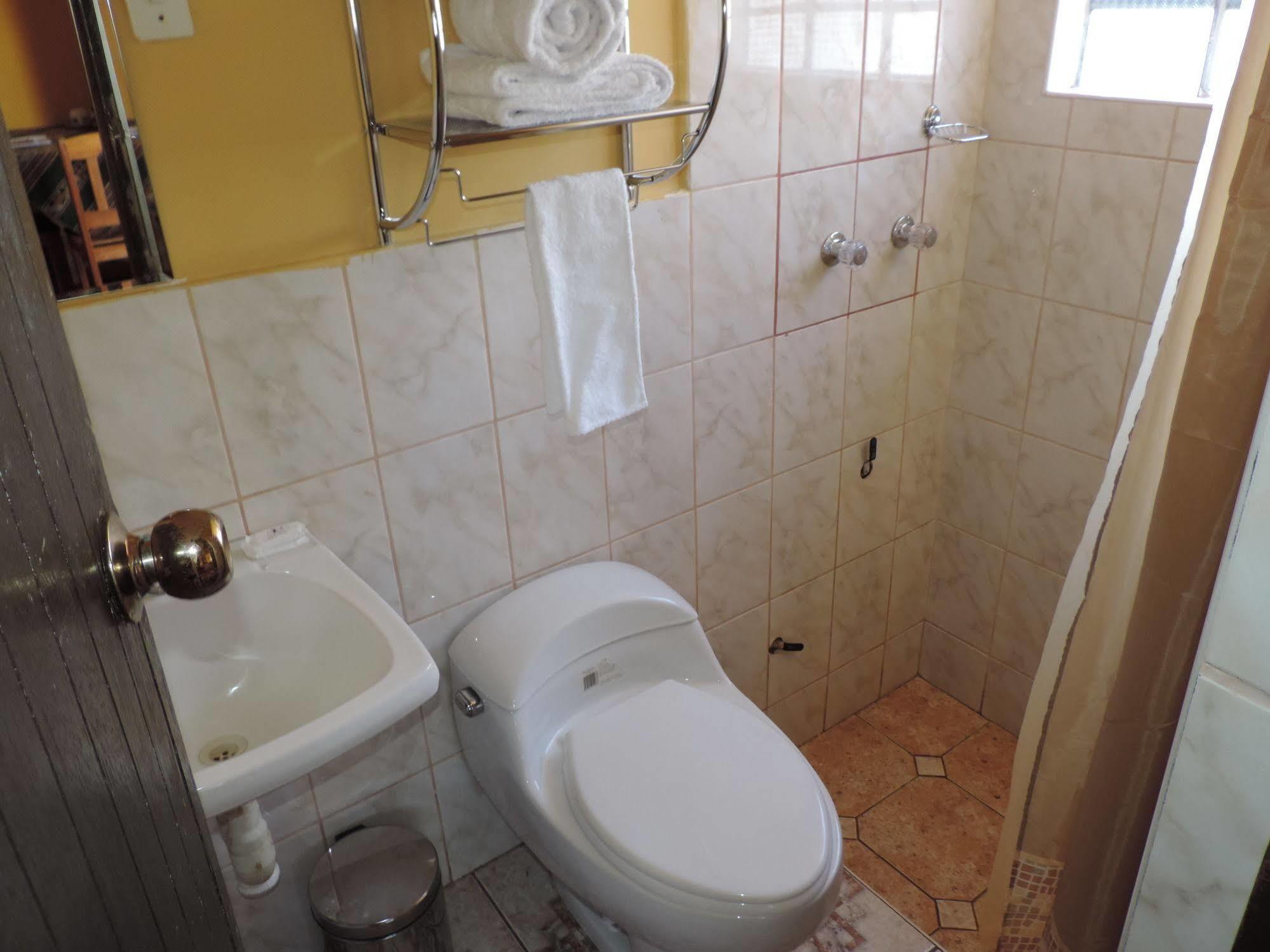 Hospedaje Familiar Kitamayu Pisac Exteriör bild